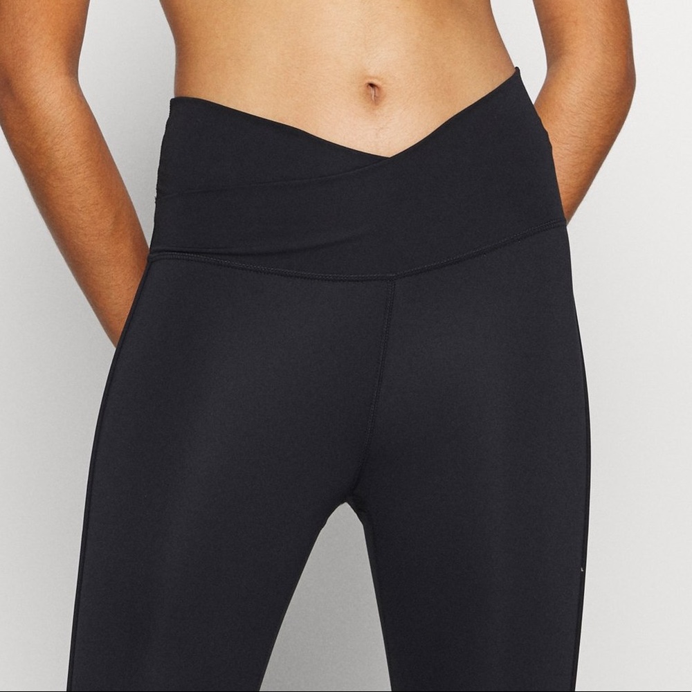 Nike Yoga Core Cutout Leggings - Picture 3 of 6